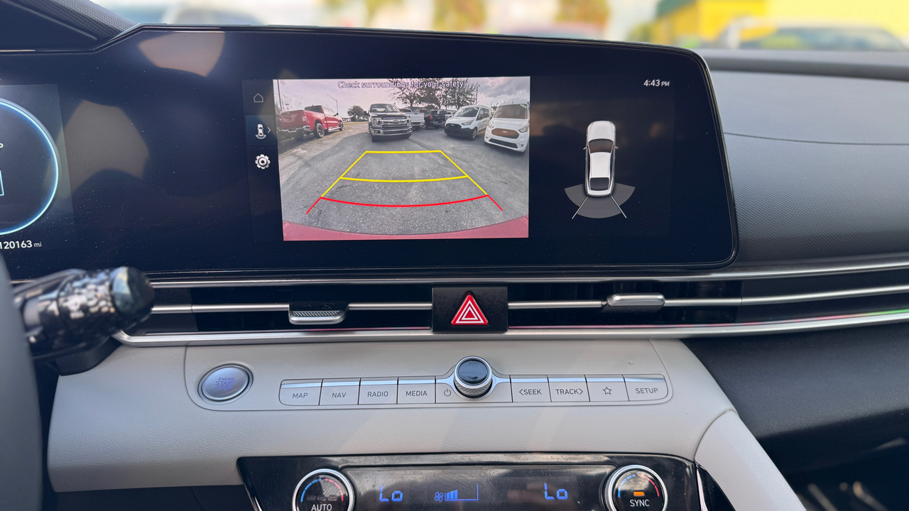 Hyundai Elantra Limited IVT 2023