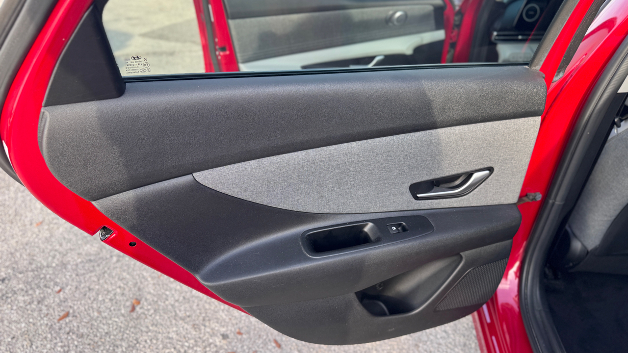 Hyundai Elantra Limited IVT 2023