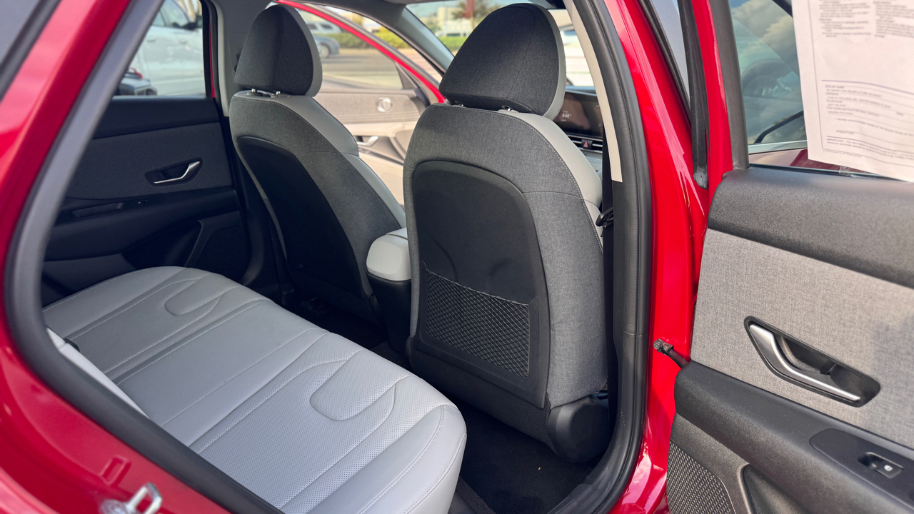 Hyundai Elantra Limited IVT 2023