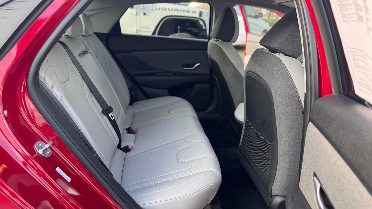 Hyundai Elantra Limited IVT 2023