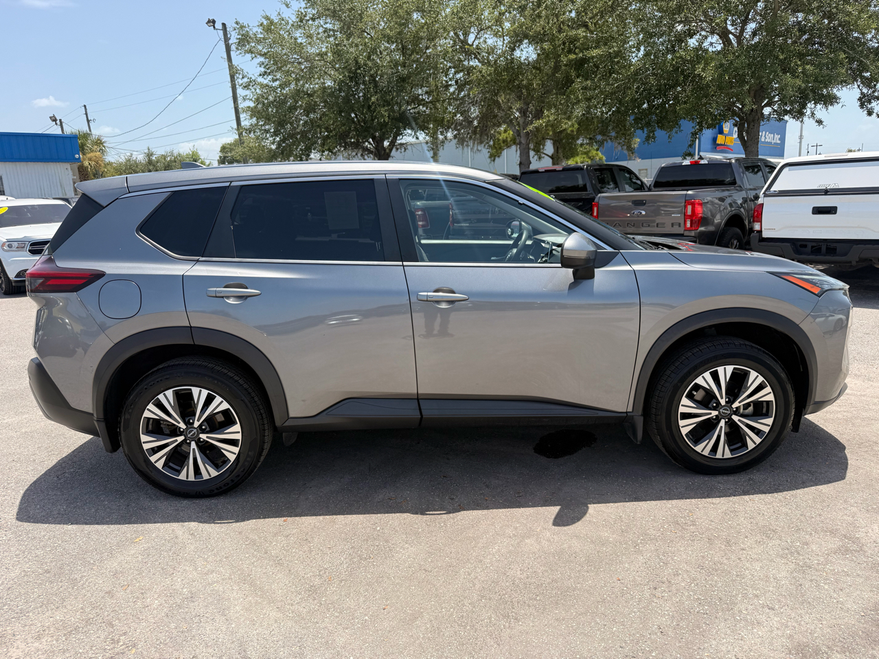 Nissan Rogue FWD SV 2022