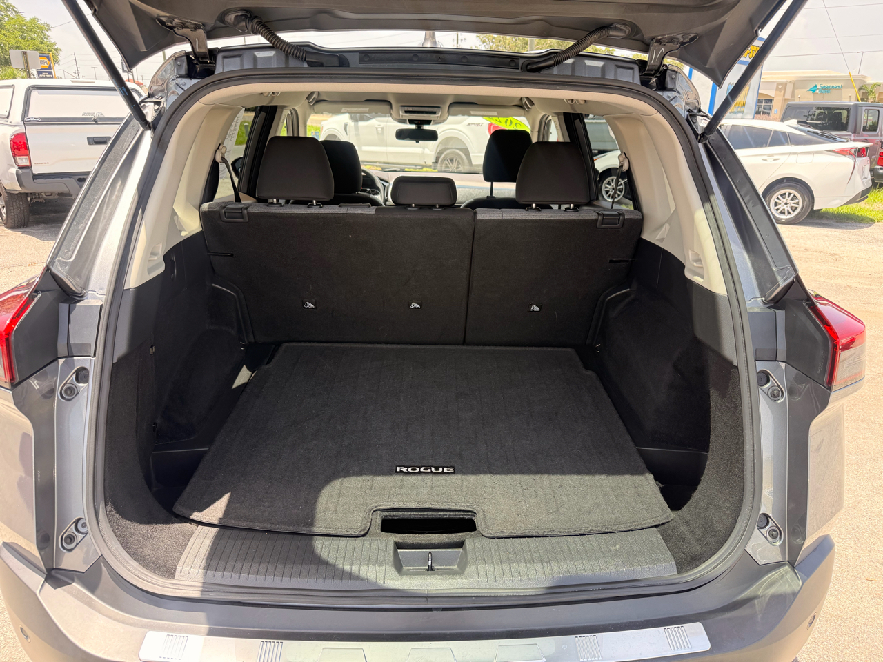 Nissan Rogue FWD SV 2022
