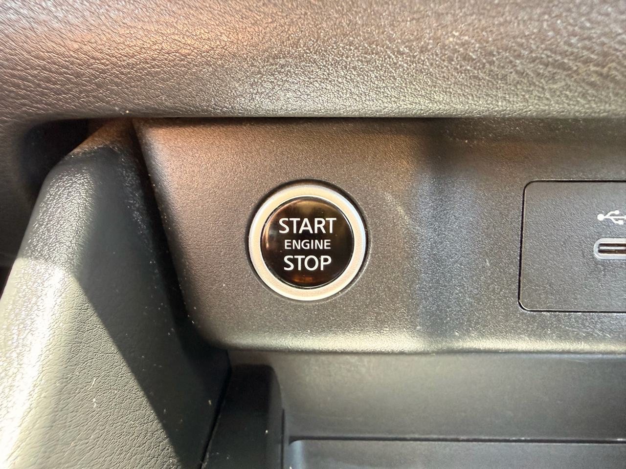 Nissan Rogue FWD SV 2022