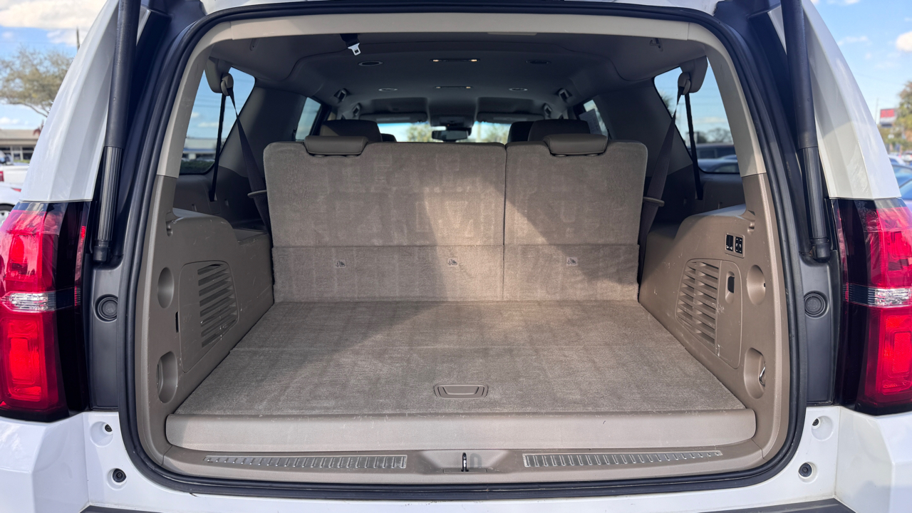 Chevrolet Suburban 4WD 4dr 1500 LT 2018