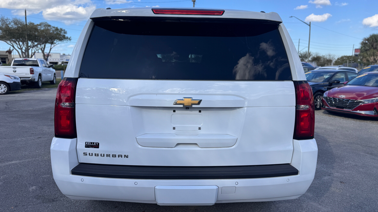 Chevrolet Suburban 4WD 4dr 1500 LT 2018