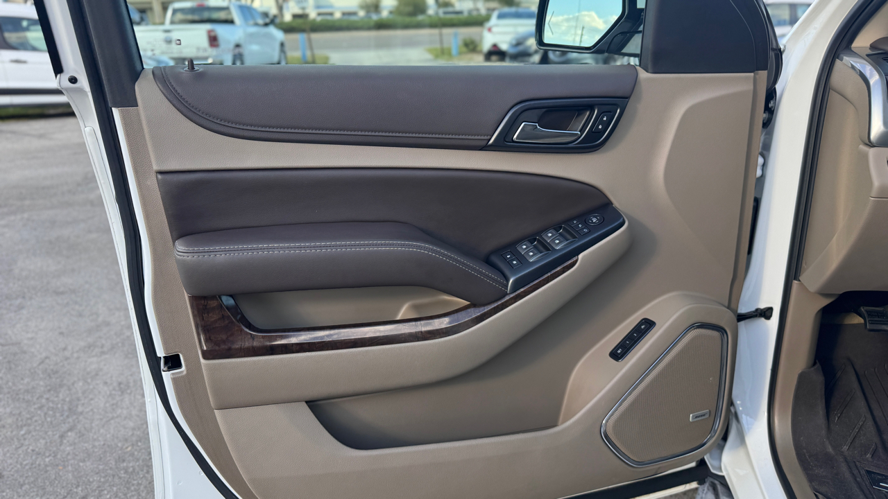 Chevrolet Suburban 4WD 4dr 1500 LT 2018