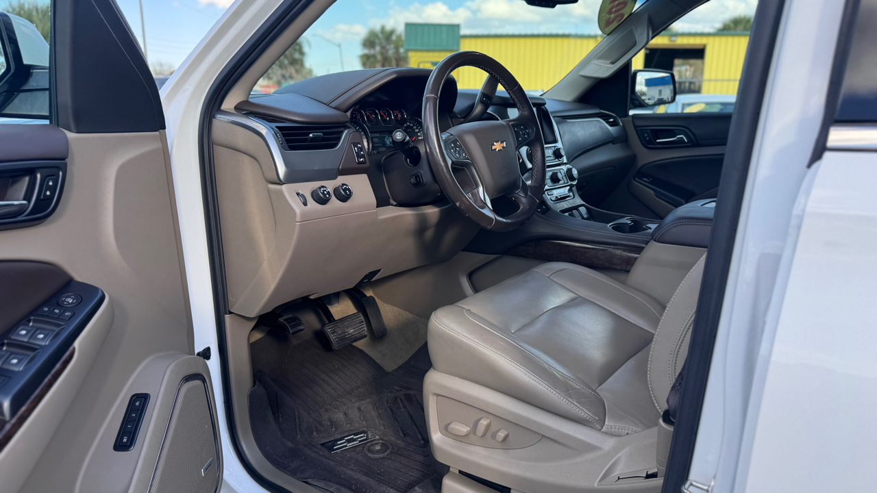 Chevrolet Suburban 4WD 4dr 1500 LT 2018
