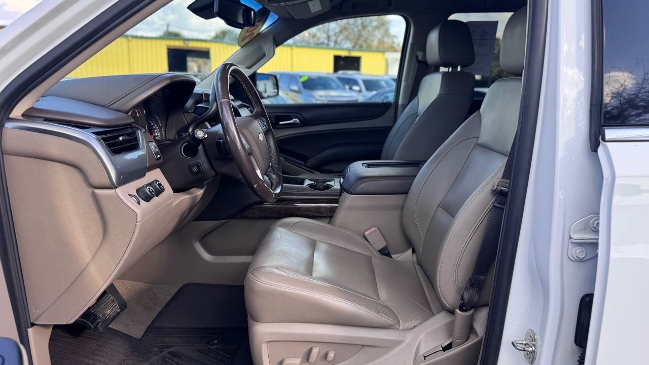 Chevrolet Suburban 4WD 4dr 1500 LT 2018