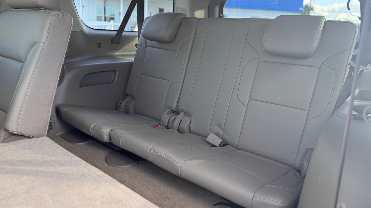 Chevrolet Suburban 4WD 4dr 1500 LT 2018