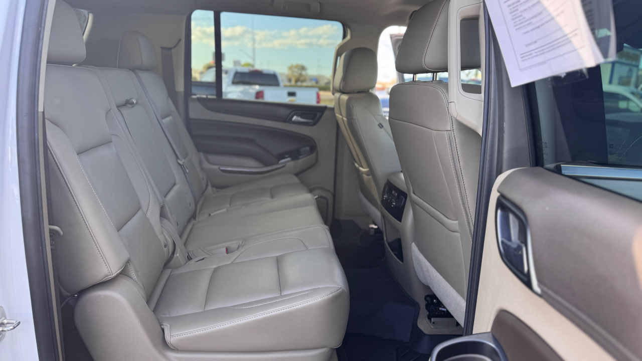 Chevrolet Suburban 4WD 4dr 1500 LT 2018