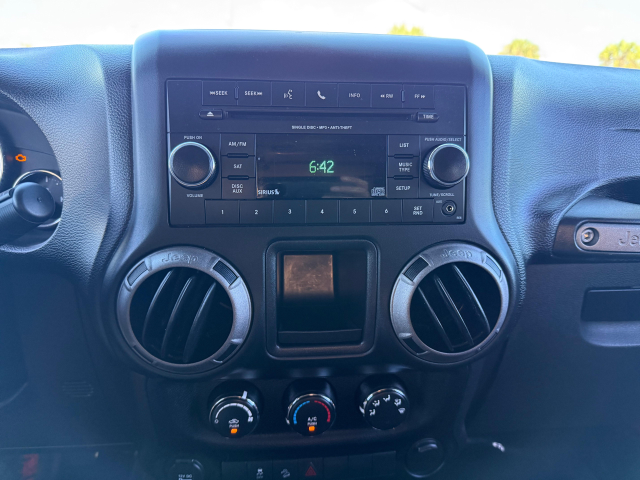 Jeep Wrangler Unlimited 4WD 4dr Sport 2016