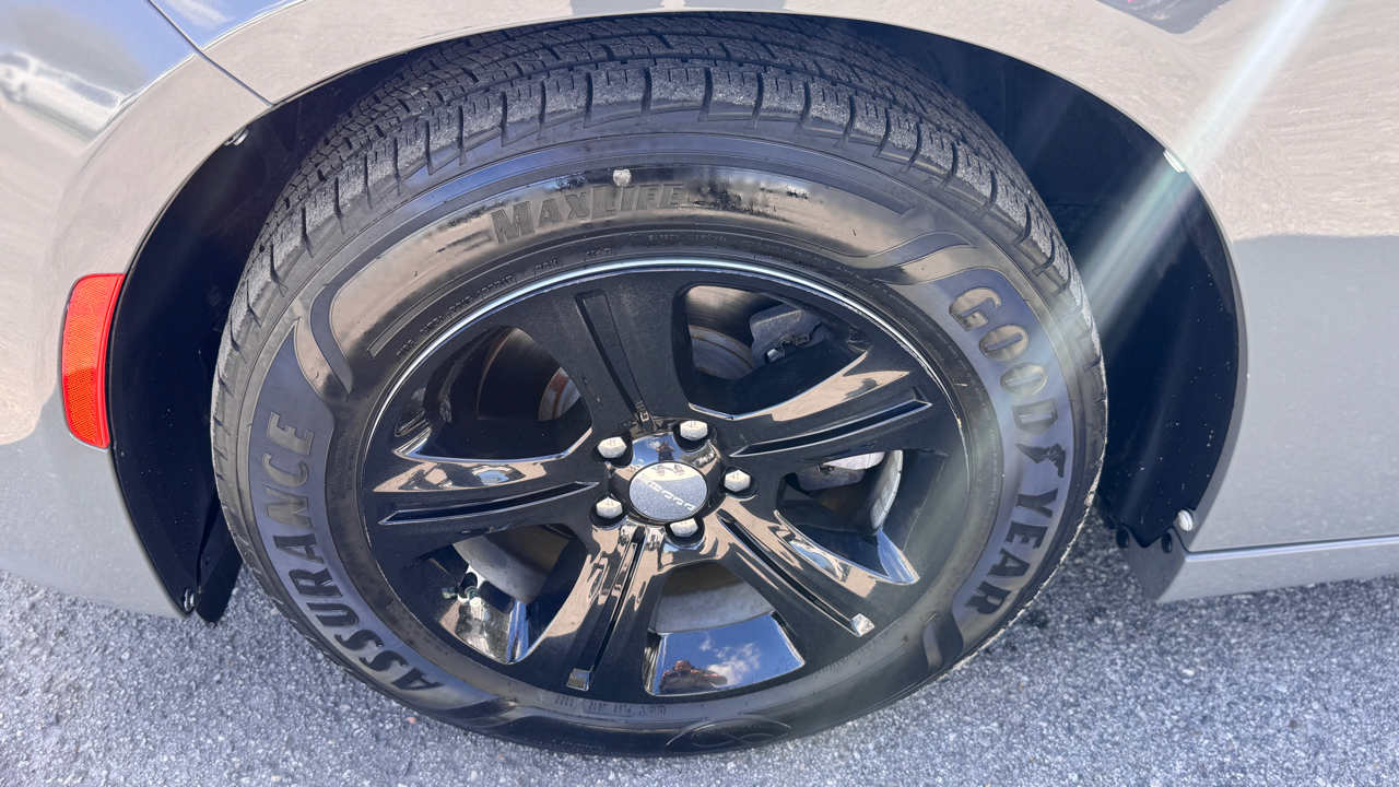 Dodge Charger SXT RWD 2019