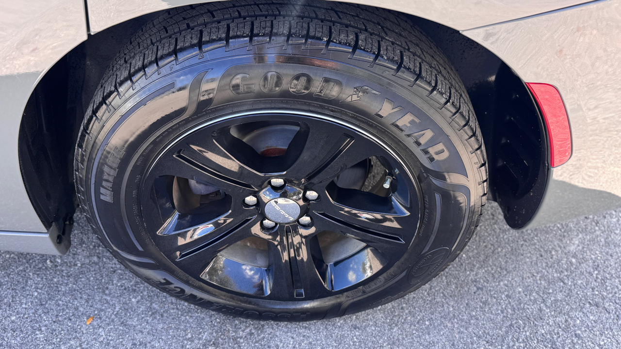 Dodge Charger SXT RWD 2019