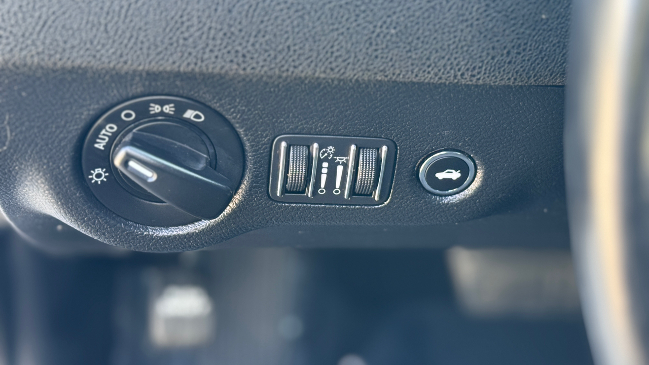 Dodge Charger SXT RWD 2019