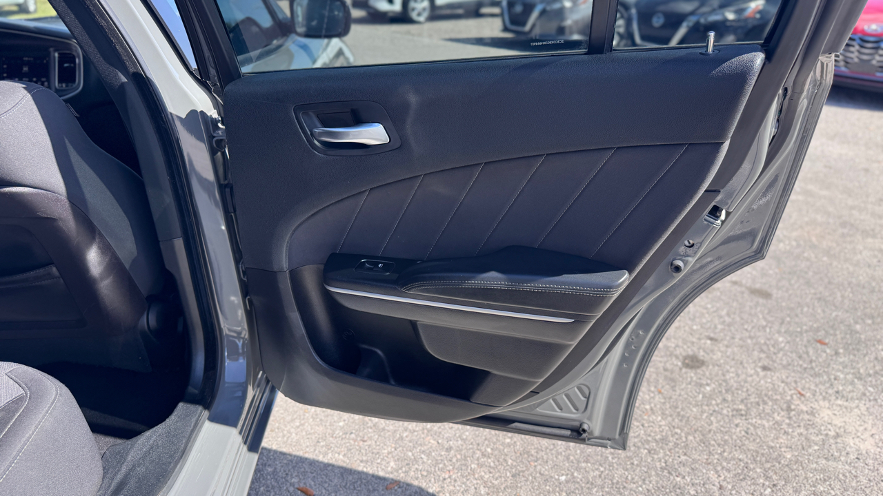 Dodge Charger SXT RWD 2019