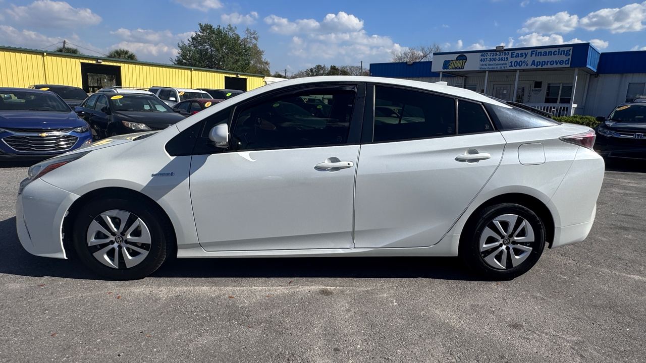 Toyota Prius Base 4D Hatchback 2016