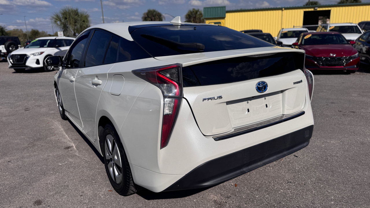 Toyota Prius Base 4D Hatchback 2016