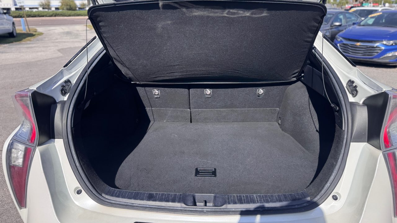 Toyota Prius Base 4D Hatchback 2016