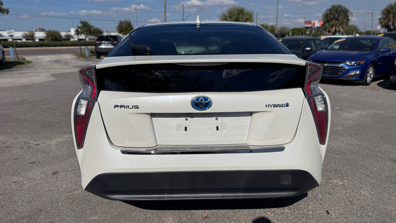 Toyota Prius Base 4D Hatchback 2016