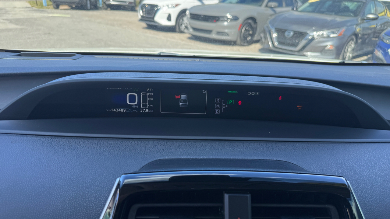 Toyota Prius Base 4D Hatchback 2016