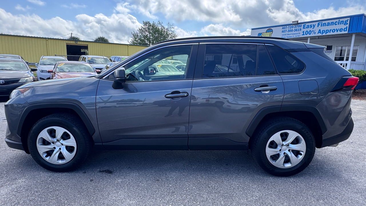 Toyota RAV4 LE FWD (Natl) 2019