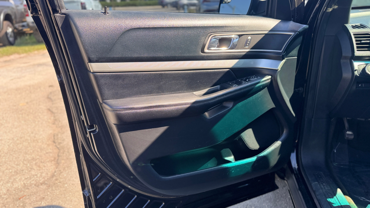 Ford Explorer FWD 4dr XLT 2016