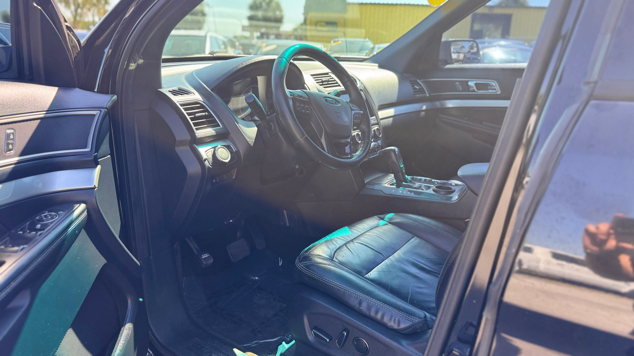 Ford Explorer FWD 4dr XLT 2016