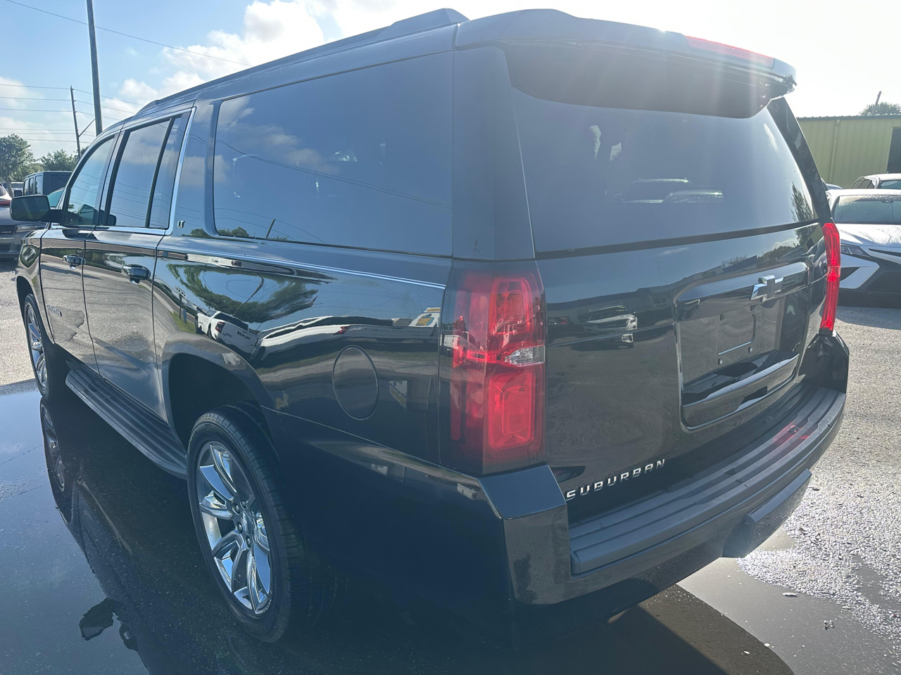 Chevrolet Suburban 2WD 4dr 1500 LT 2017
