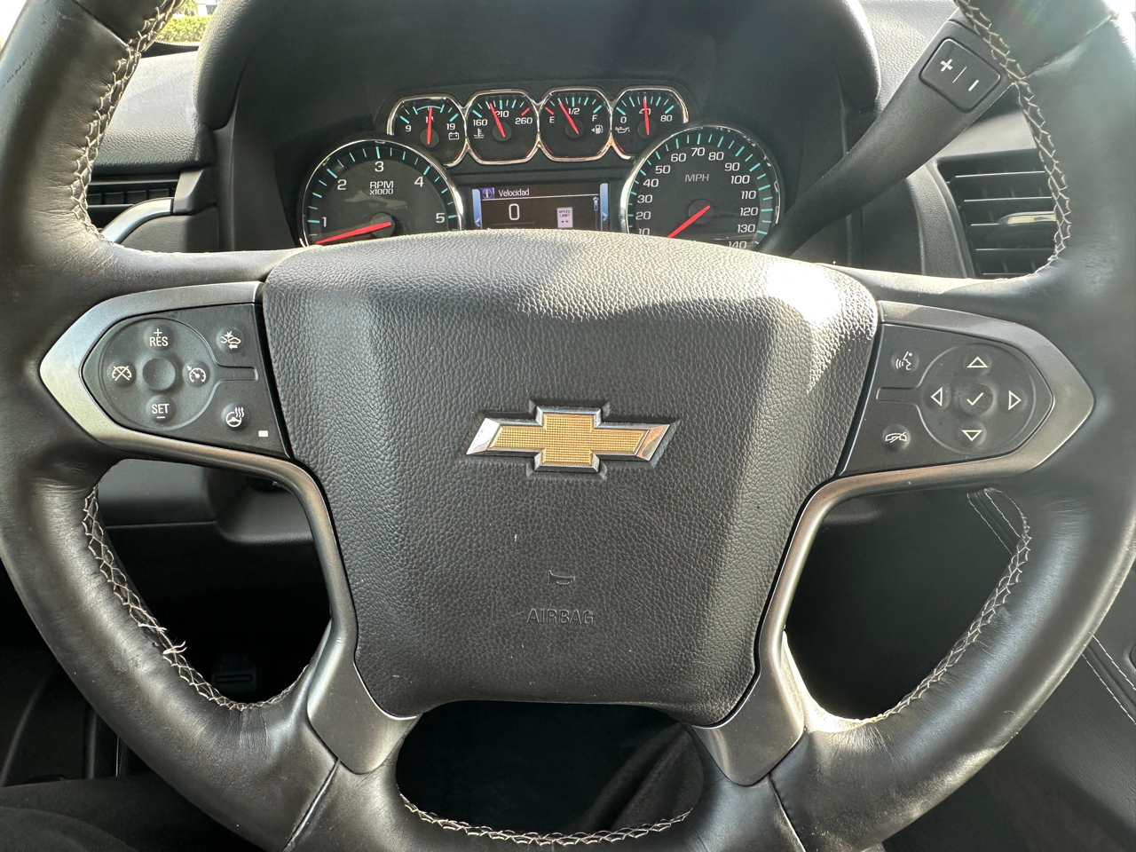 Chevrolet Suburban 2WD 4dr 1500 LT 2017