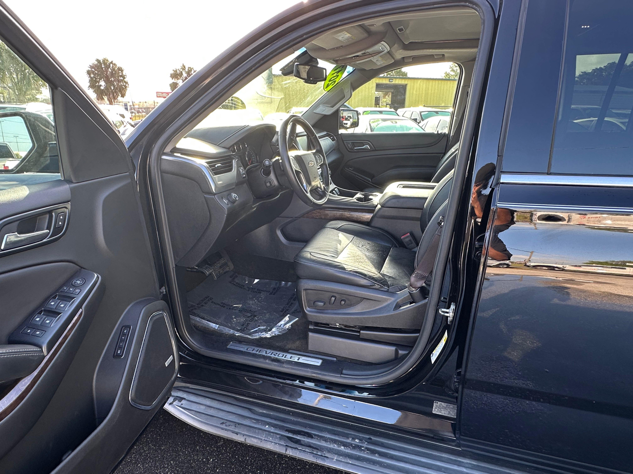 Chevrolet Suburban 2WD 4dr 1500 LT 2017