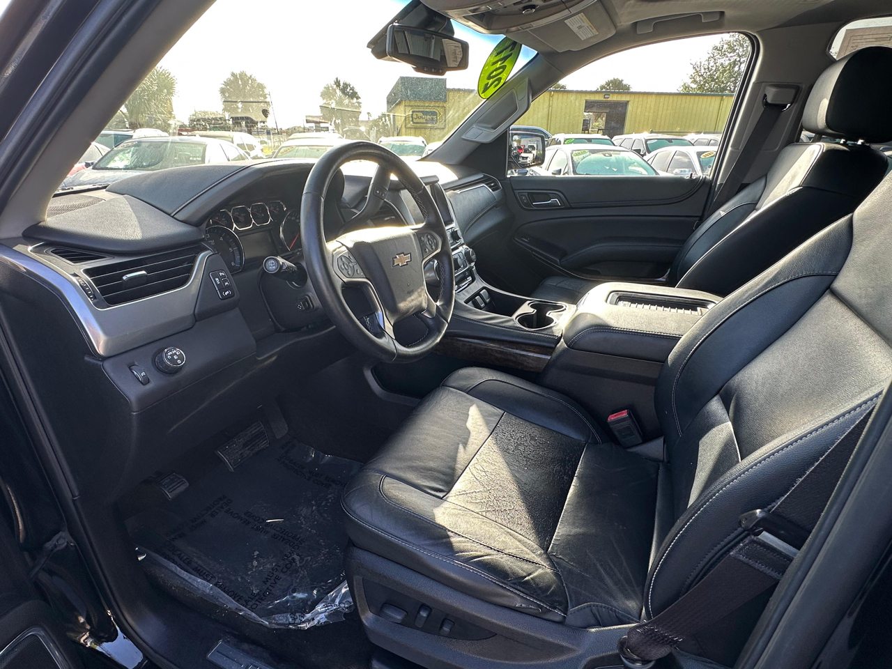 Chevrolet Suburban 2WD 4dr 1500 LT 2017