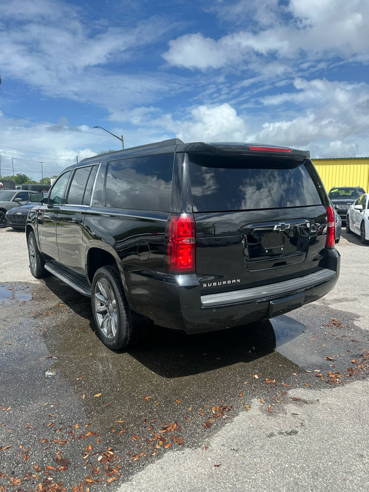 Chevrolet Suburban 2WD 4dr 1500 LT 2017
