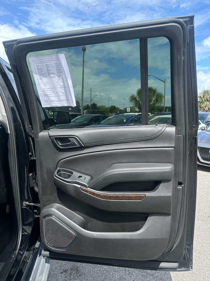 Chevrolet Suburban 2WD 4dr 1500 LT 2017