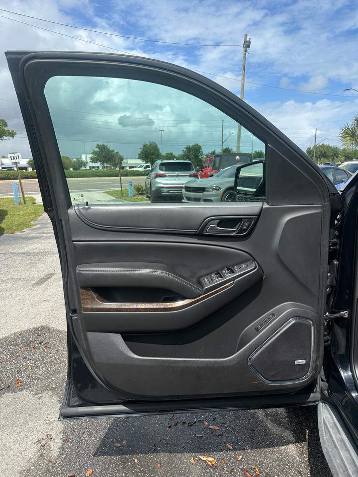 Chevrolet Suburban 2WD 4dr 1500 LT 2017