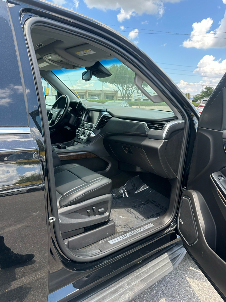 Chevrolet Suburban 2WD 4dr 1500 LT 2017