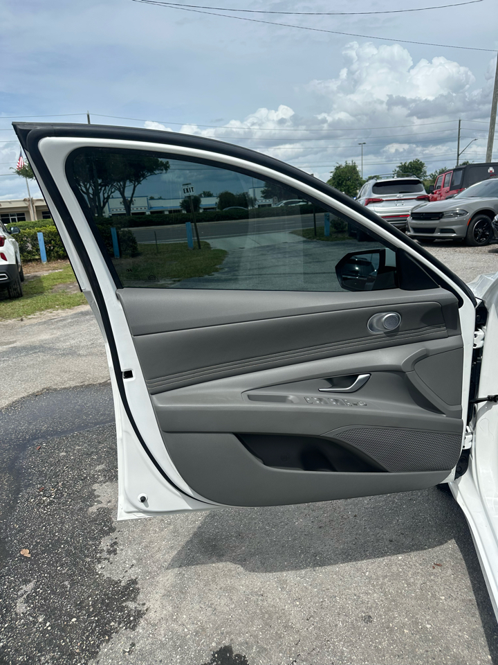 Hyundai Elantra SEL IVT 2023