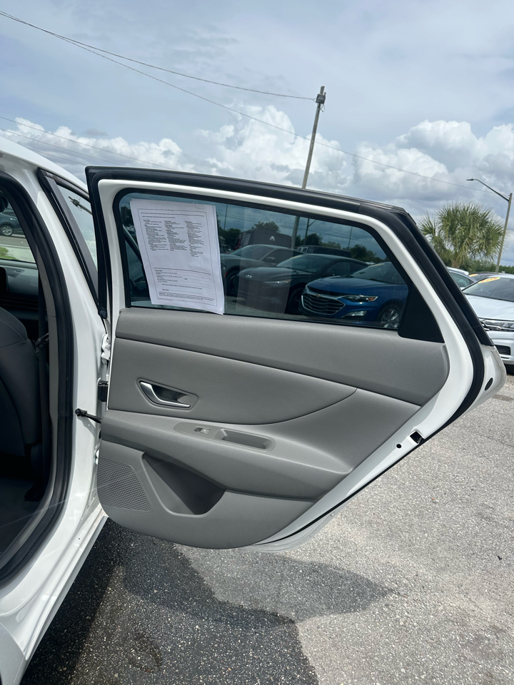 Hyundai Elantra SEL IVT 2023