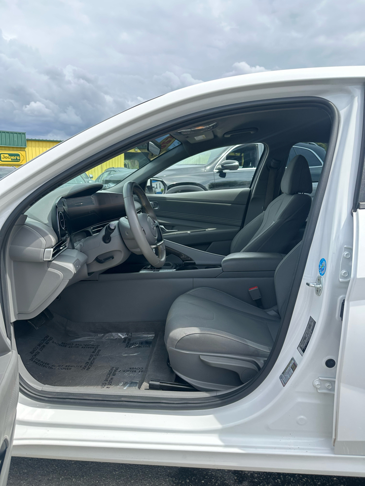 Hyundai Elantra SEL IVT 2023