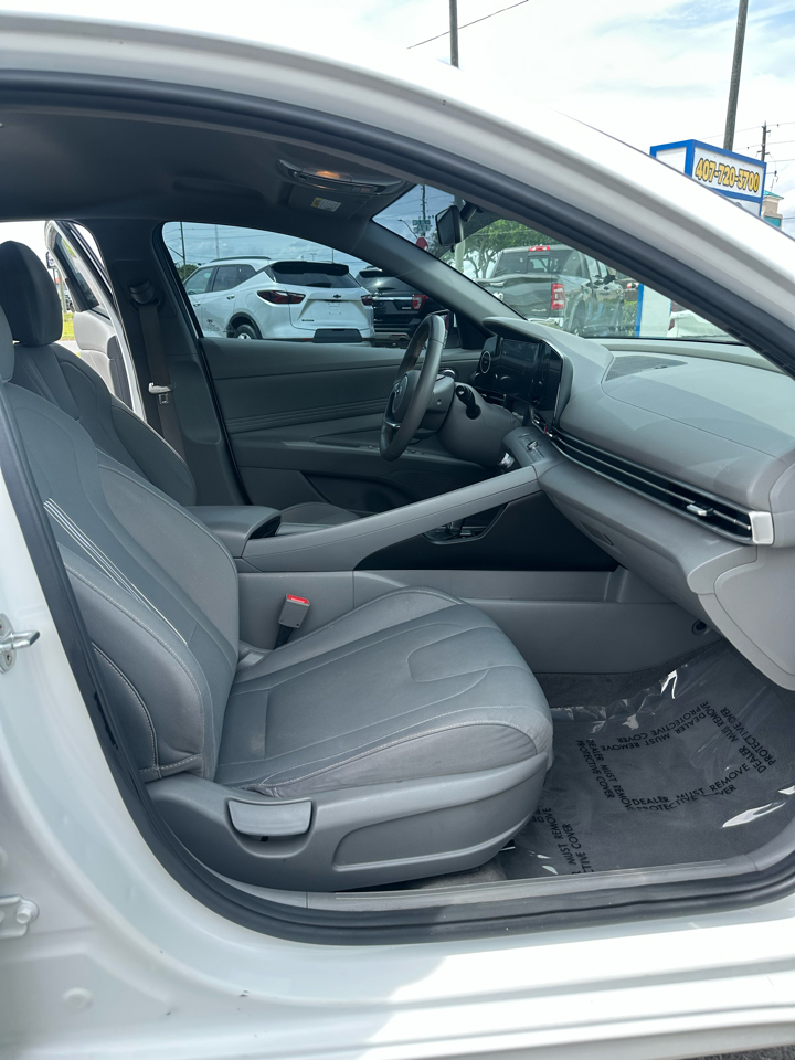 Hyundai Elantra SEL IVT 2023