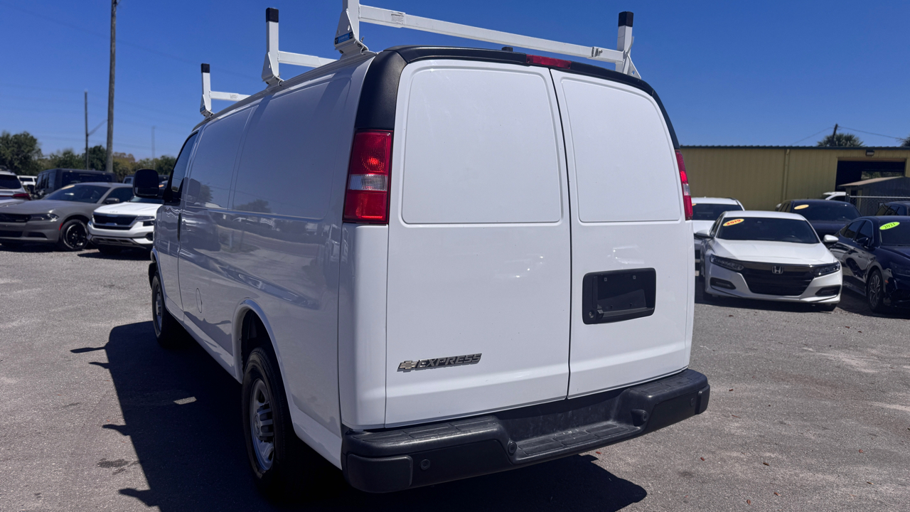 Chevrolet Express Cargo Van RWD 2500 135" 2021