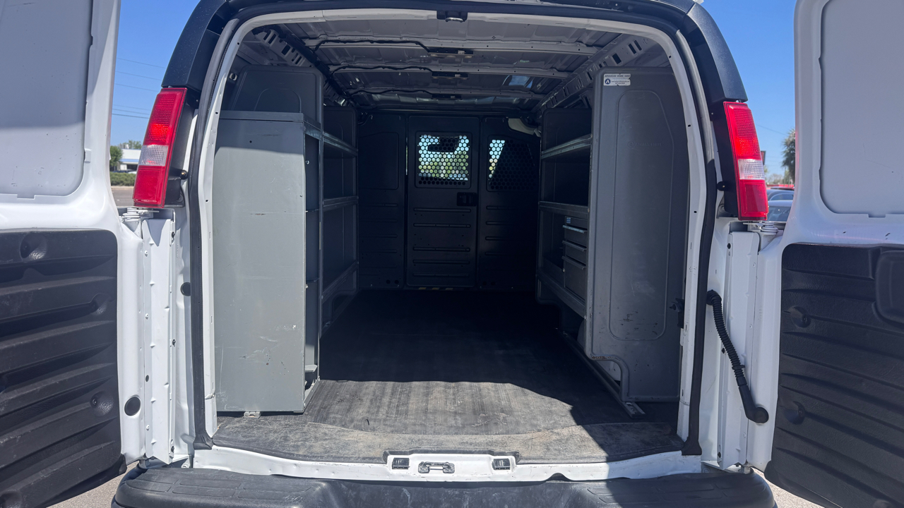 Chevrolet Express Cargo Van RWD 2500 135" 2021