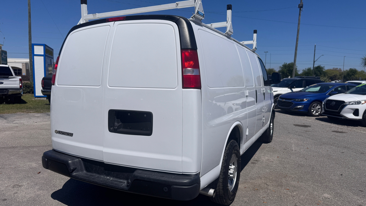 Chevrolet Express Cargo Van RWD 2500 135" 2021
