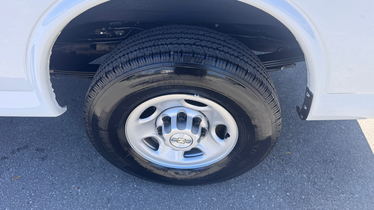 Chevrolet Express Cargo Van RWD 2500 135" 2021