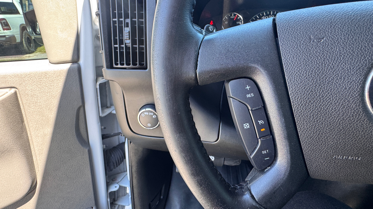 Chevrolet Express Cargo Van RWD 2500 135" 2021