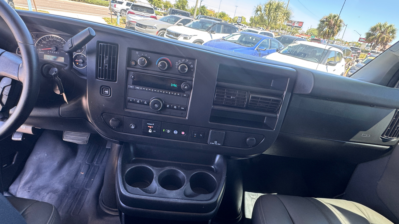 Chevrolet Express Cargo Van RWD 2500 135" 2021