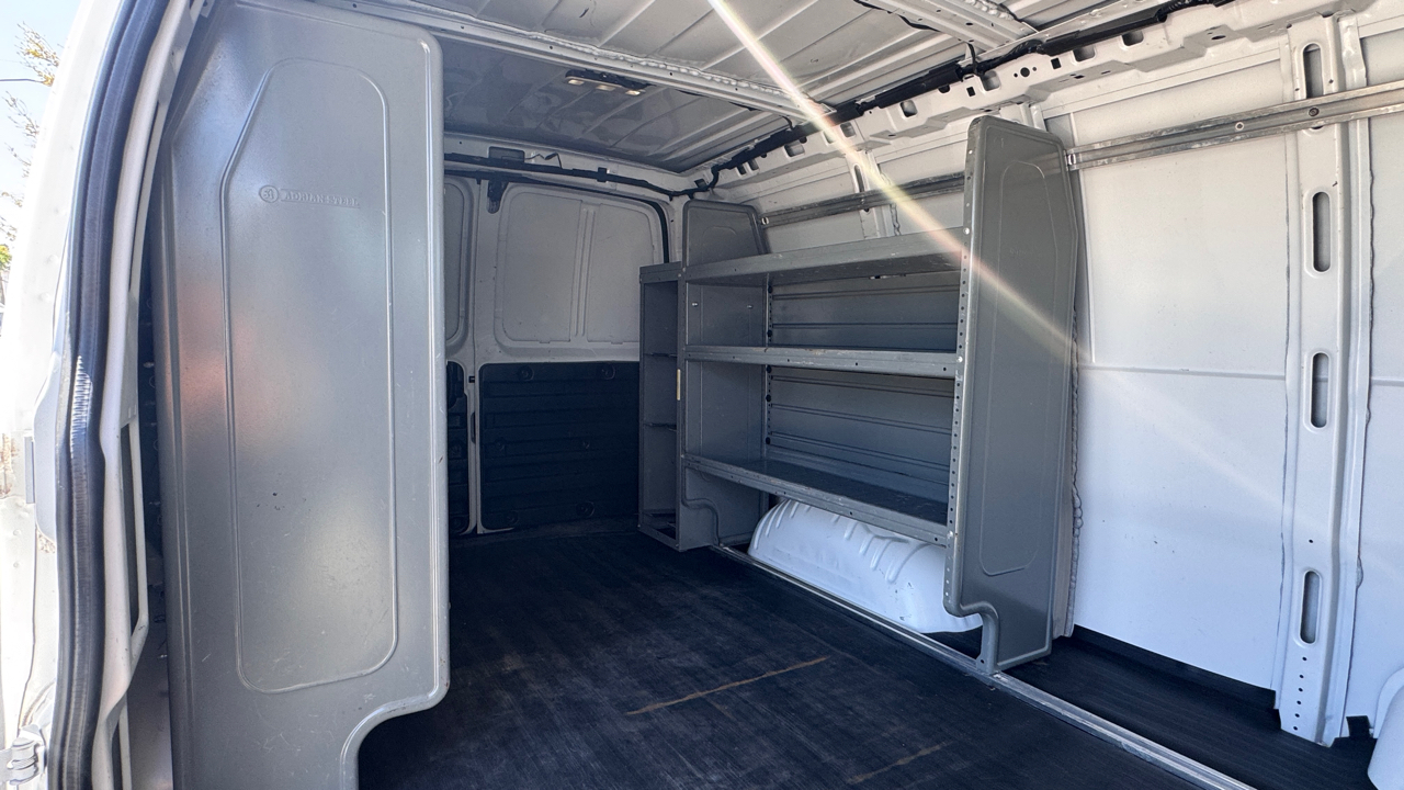 Chevrolet Express Cargo Van RWD 2500 135" 2021