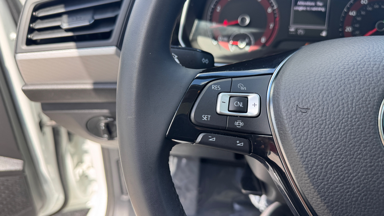 Volkswagen Jetta SE 2020