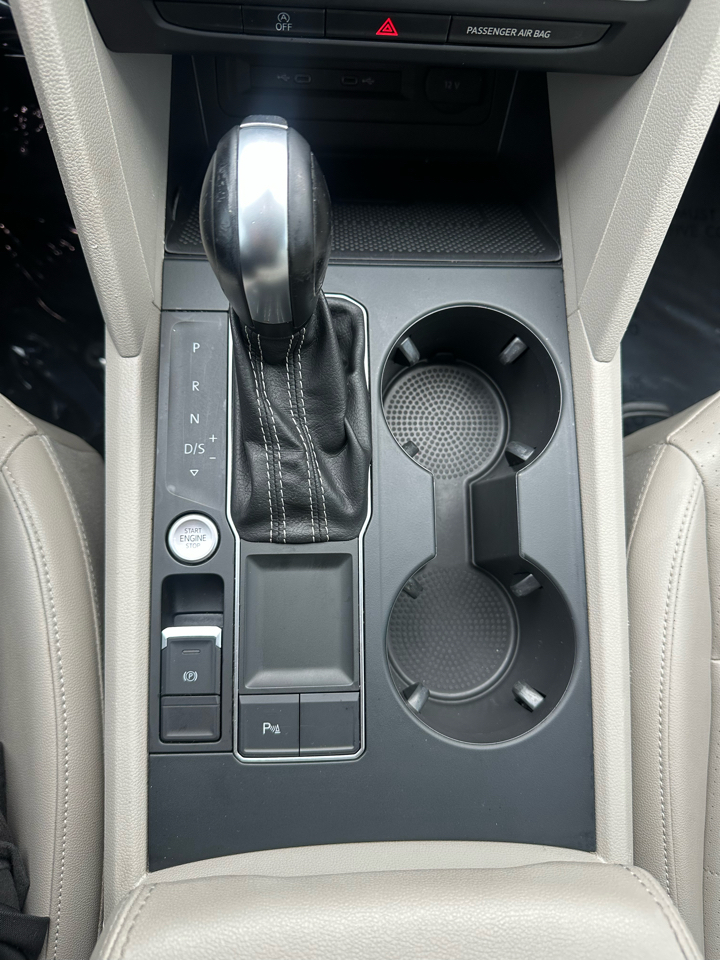 Volkswagen Atlas 2021.5 2.0T SE w/Technology FWD 2021