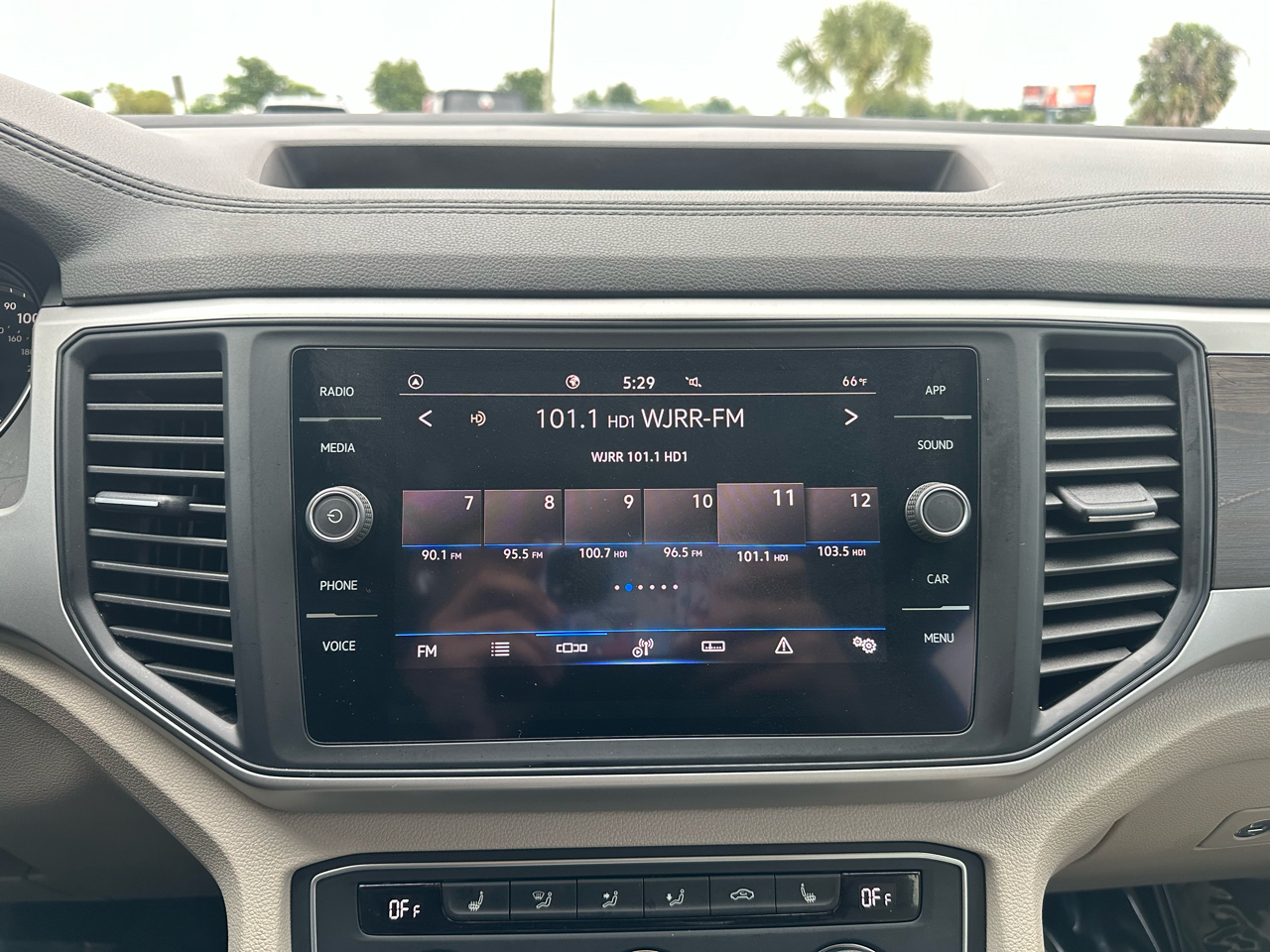 Volkswagen Atlas 2021.5 2.0T SE w/Technology FWD 2021