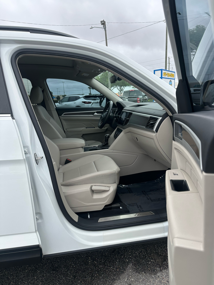 Volkswagen Atlas 2021.5 2.0T SE w/Technology FWD 2021